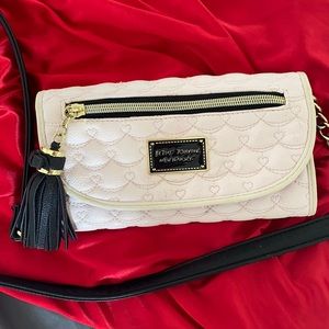 Betsy Johnson heart bag